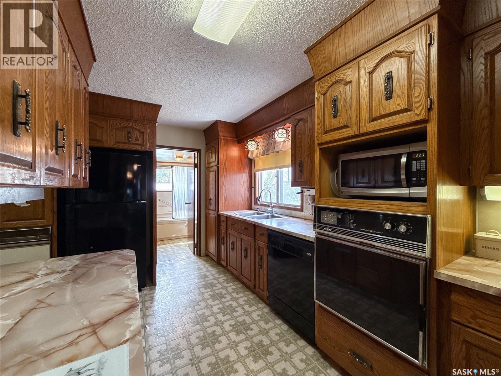 107 Centre Street, Kincaid, Saskatchewan  S0H 2J0 - Photo 10 - SK018423