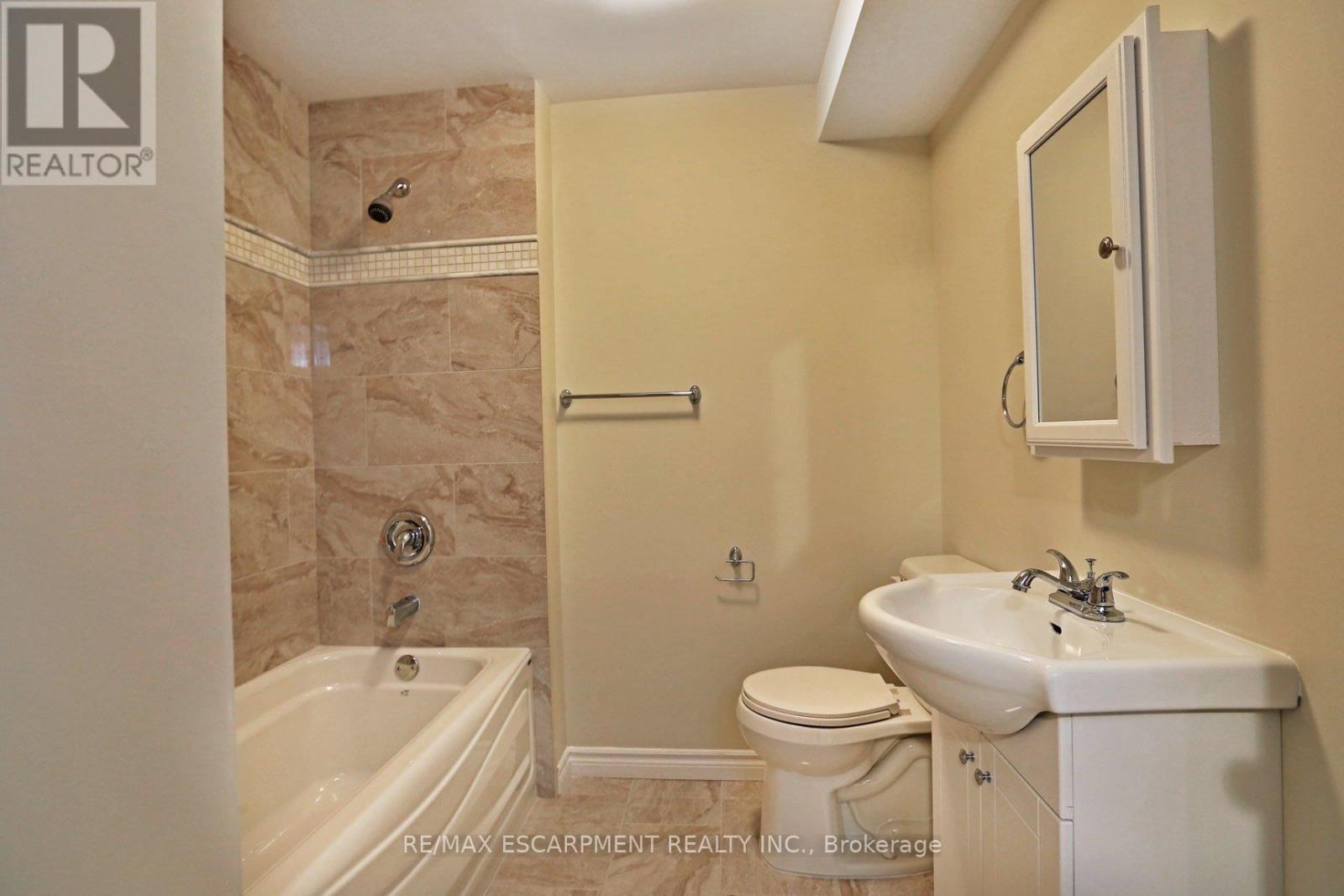 2 - 279 Nashville Circle, Hamilton, Ontario  L8G 5H2 - Photo 10 - X12406643