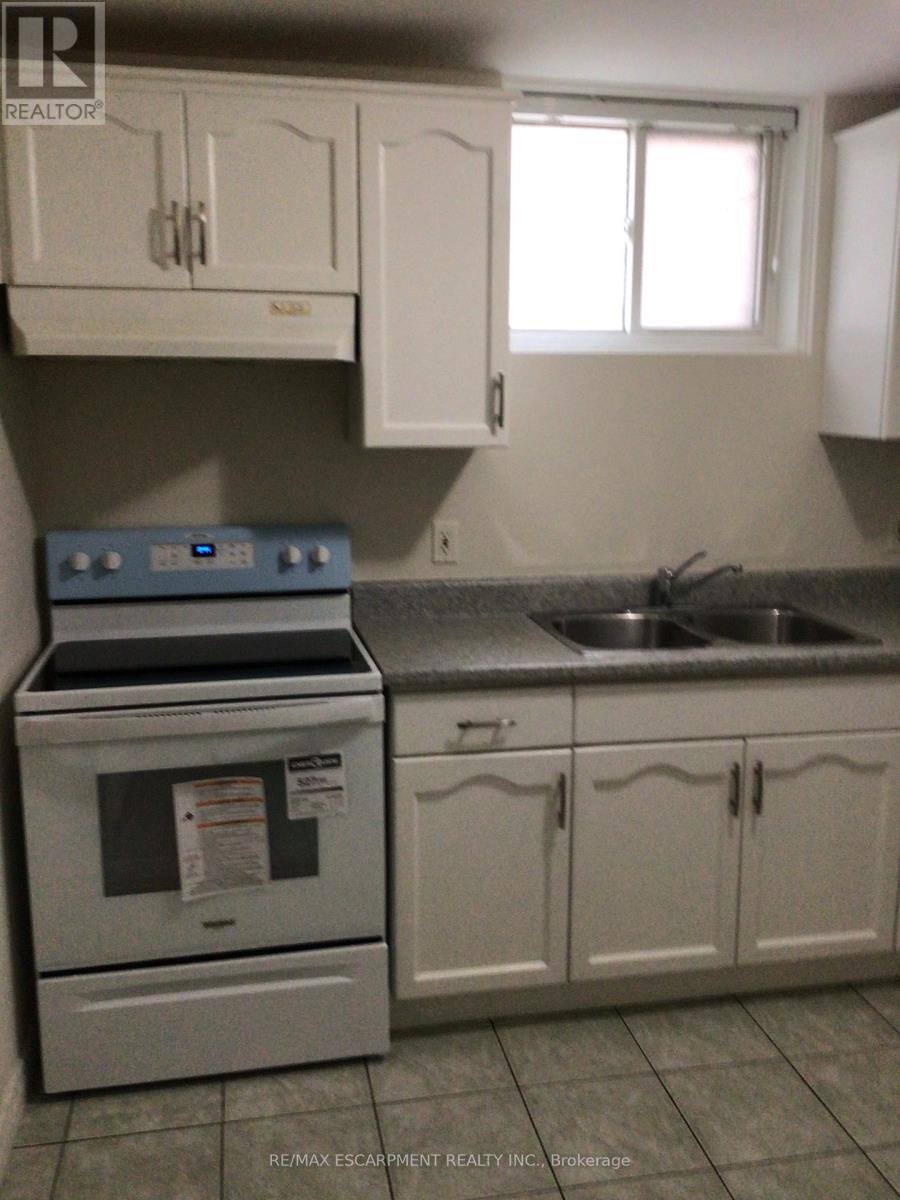 2 - 279 Nashville Circle, Hamilton, Ontario  L8G 5H2 - Photo 14 - X12406643