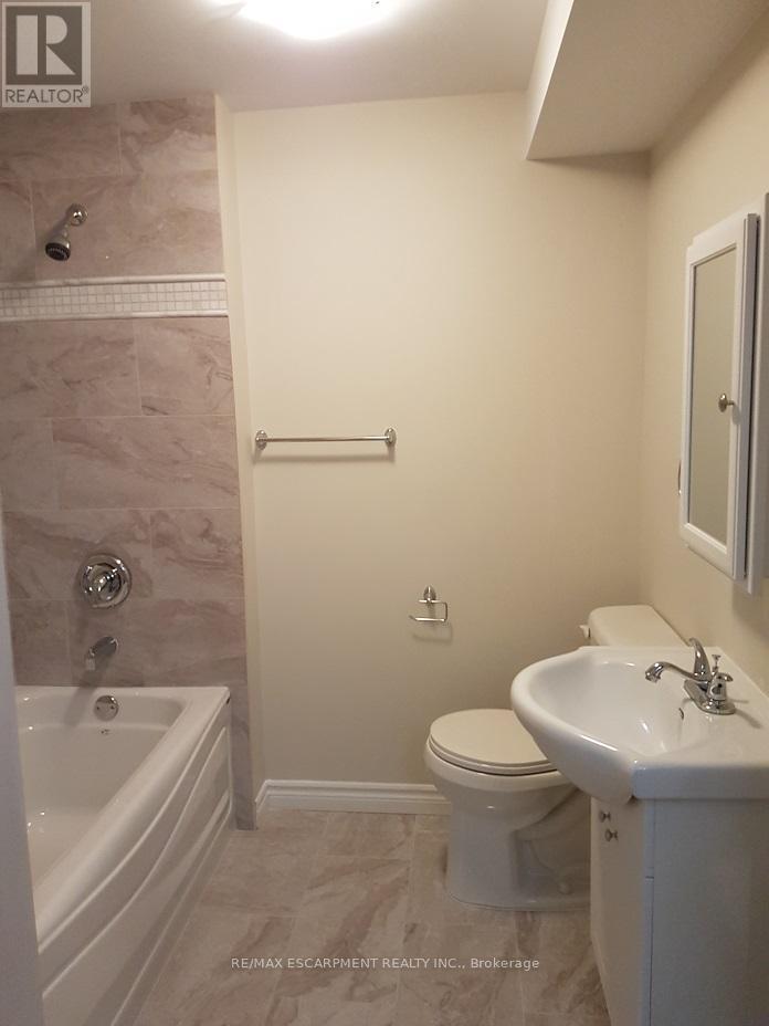 2 - 279 Nashville Circle, Hamilton, Ontario  L8G 5H2 - Photo 2 - X12406643