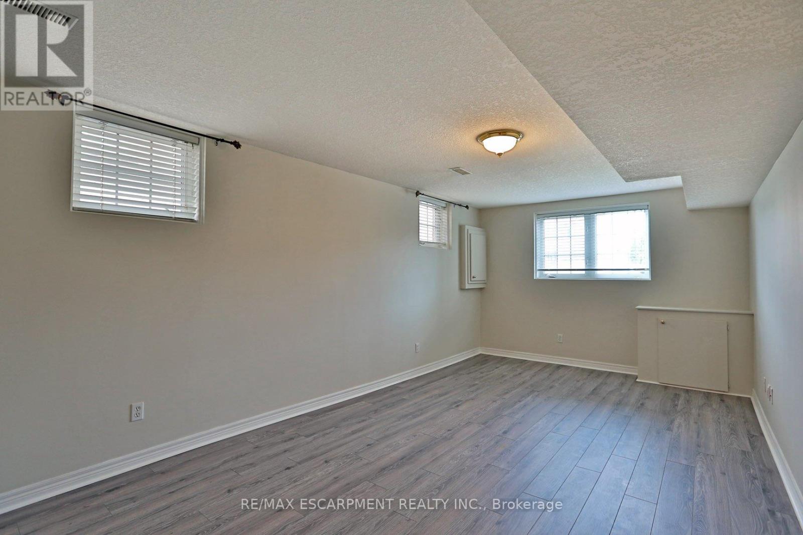 2 - 279 Nashville Circle, Hamilton, Ontario  L8G 5H2 - Photo 26 - X12406643