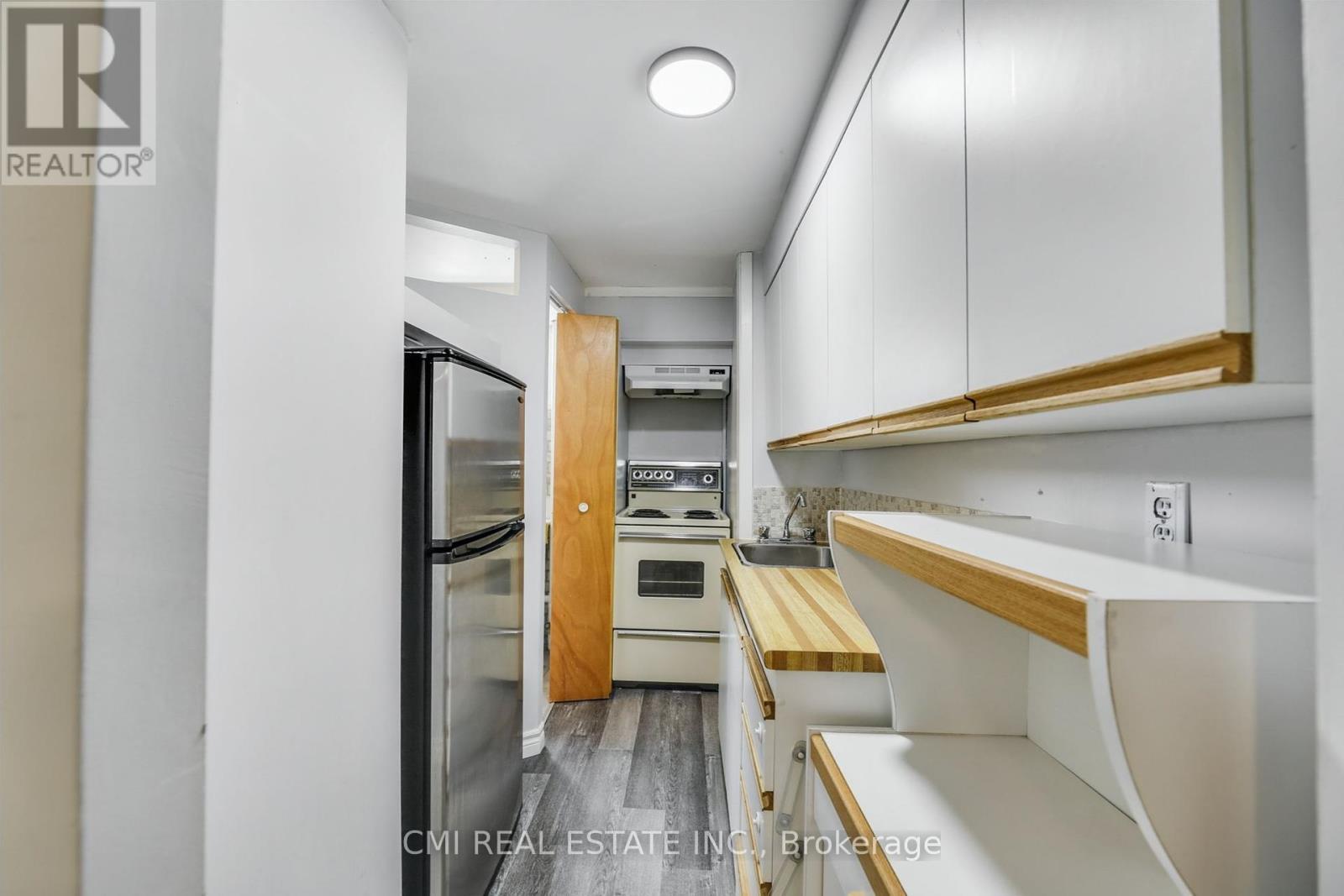 106 Laurentian Drive N, London East, Ontario  N5W 1P2 - Photo 27 - X12406673