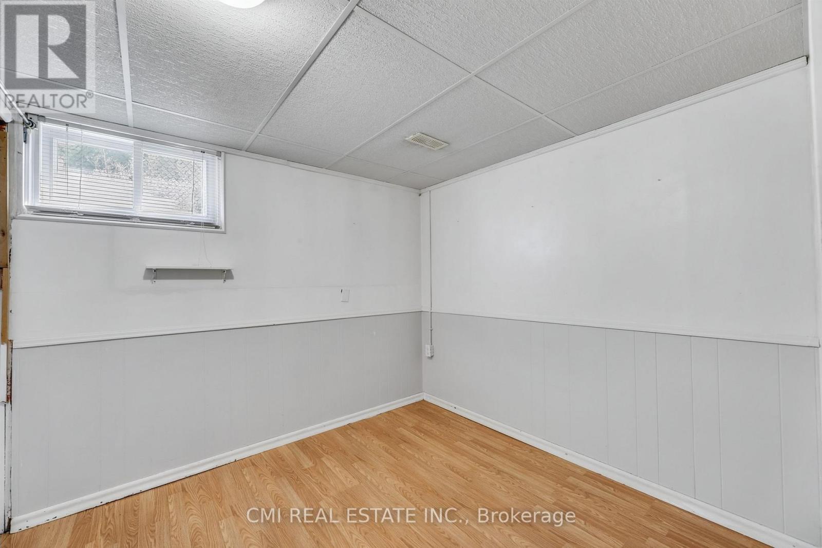 106 Laurentian Drive N, London East, Ontario  N5W 1P2 - Photo 28 - X12406673