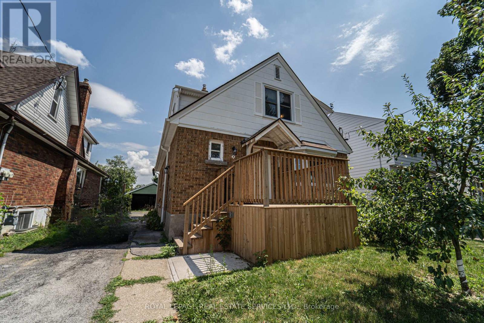8 BRUCE STREET, St. Catharines, Ontario