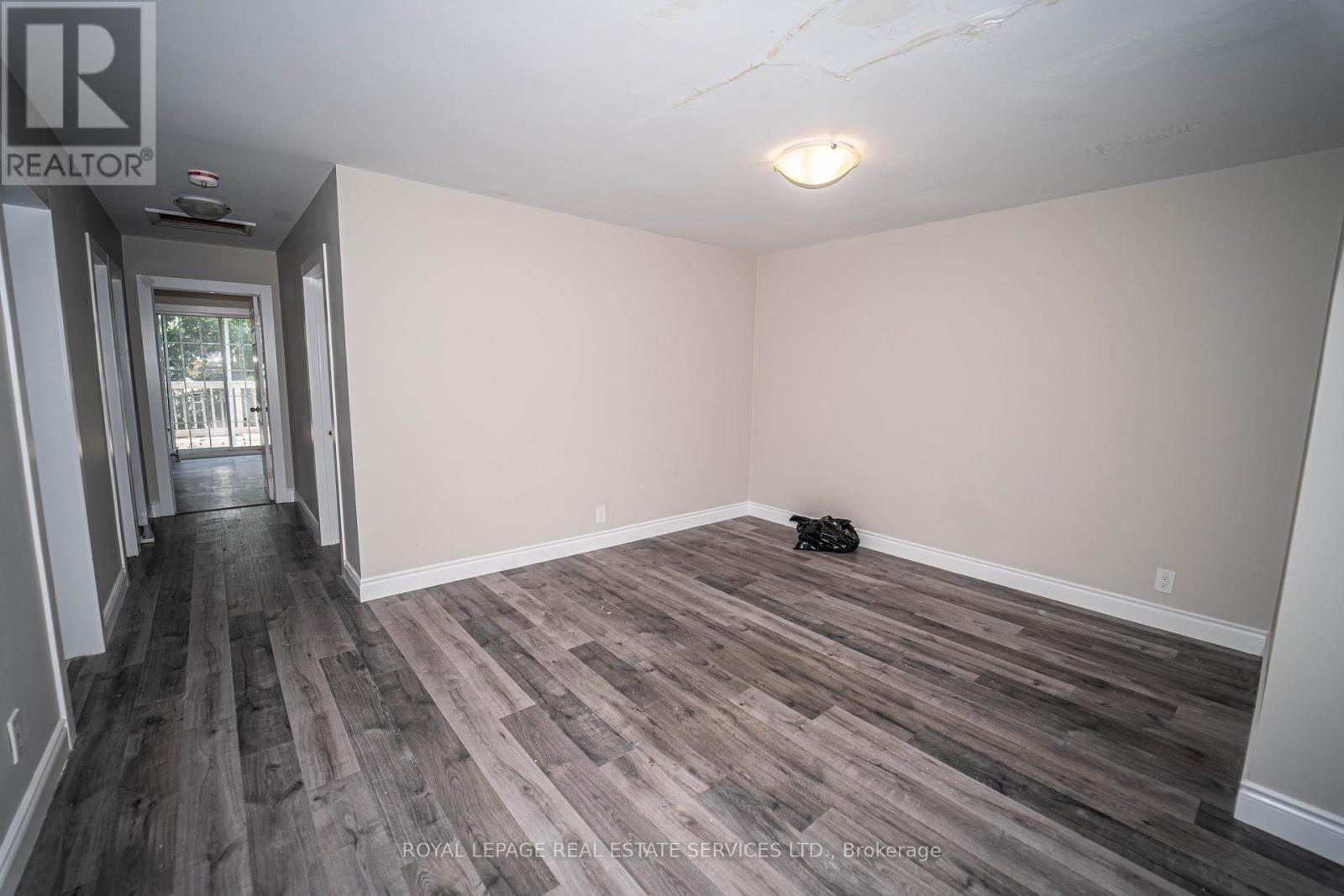 8 Bruce Street, St. Catharines, Ontario  L2R 5S6 - Photo 2 - X12406695