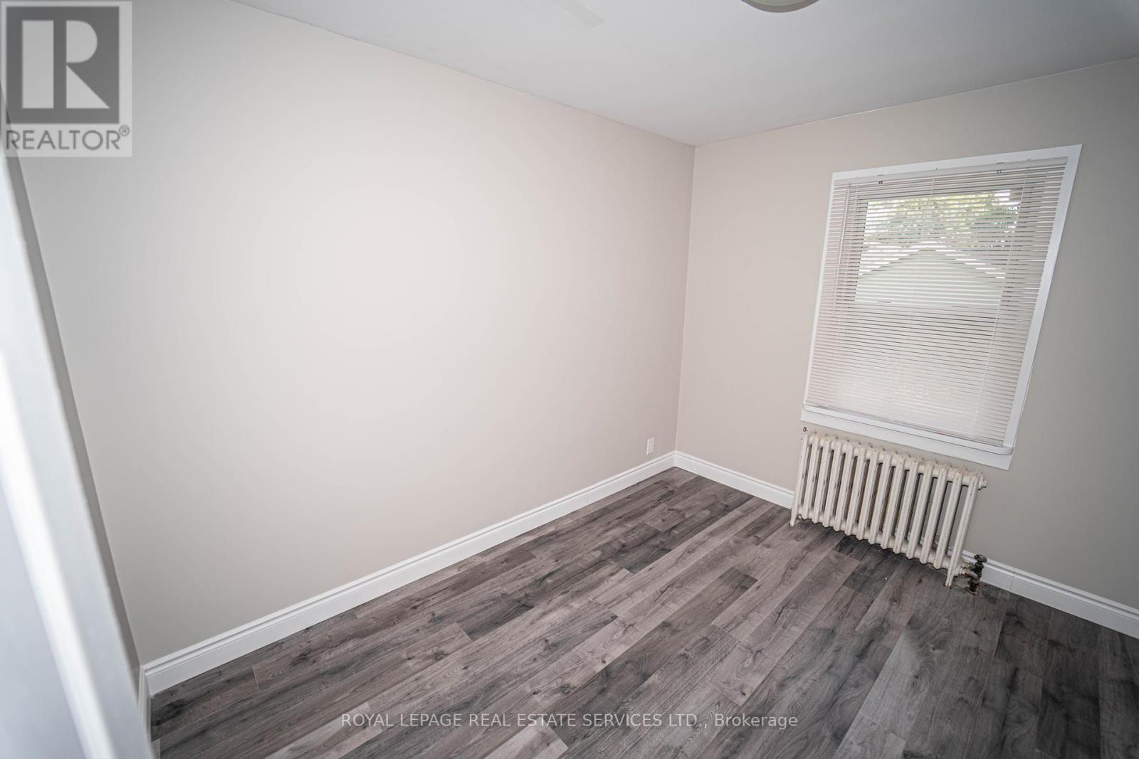 8 Bruce Street, St. Catharines, Ontario  L2R 5S6 - Photo 7 - X12406695