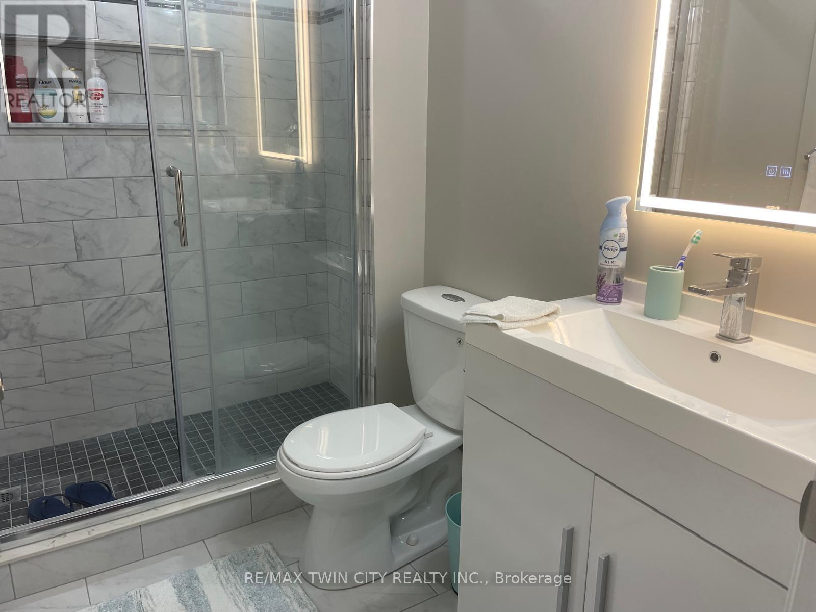 190 Eden Oak Trail, Kitchener, Ontario  N2H 0H6 - Photo 35 - X12406706