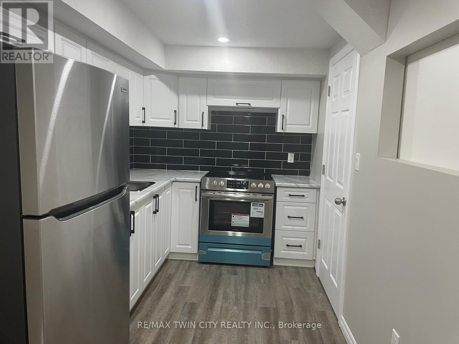 190 Eden Oak Trail, Kitchener, Ontario  N2H 0H6 - Photo 38 - X12406706