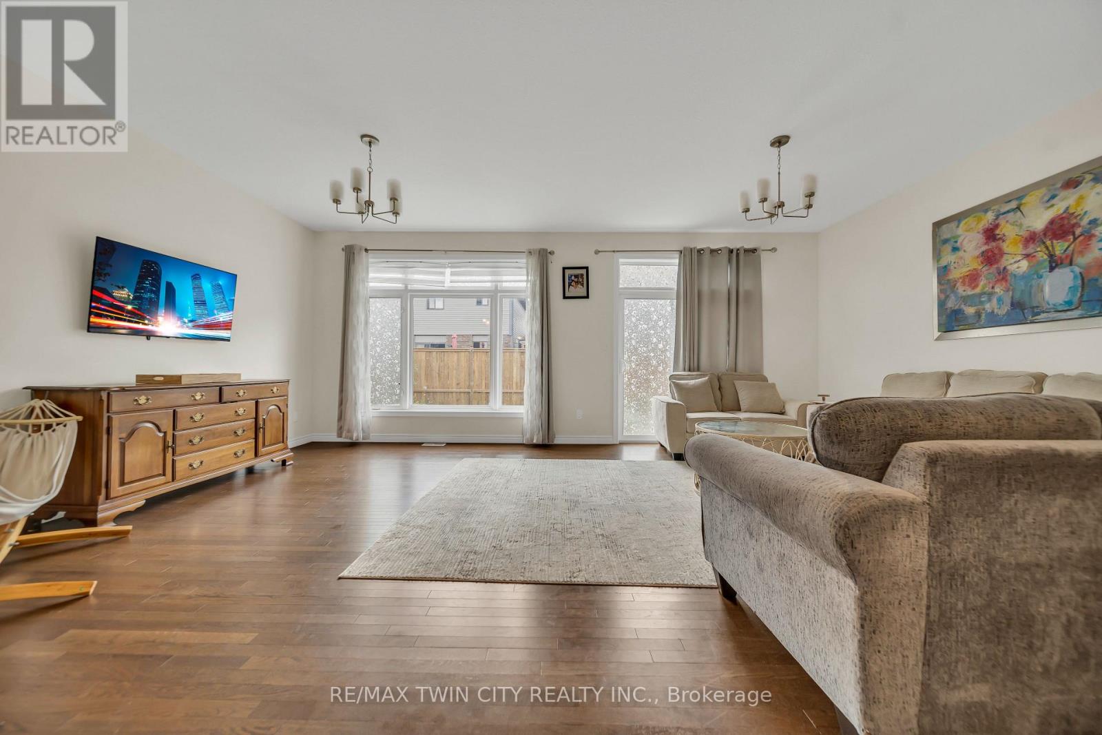 190 Eden Oak Trail, Kitchener, Ontario  N2H 0H6 - Photo 5 - X12406706