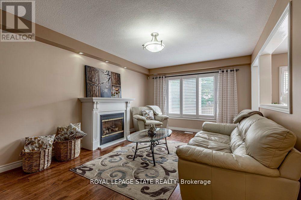 42 Archer Way, Hamilton, Ontario  L0R 1W0 - Photo 8 - X12406745
