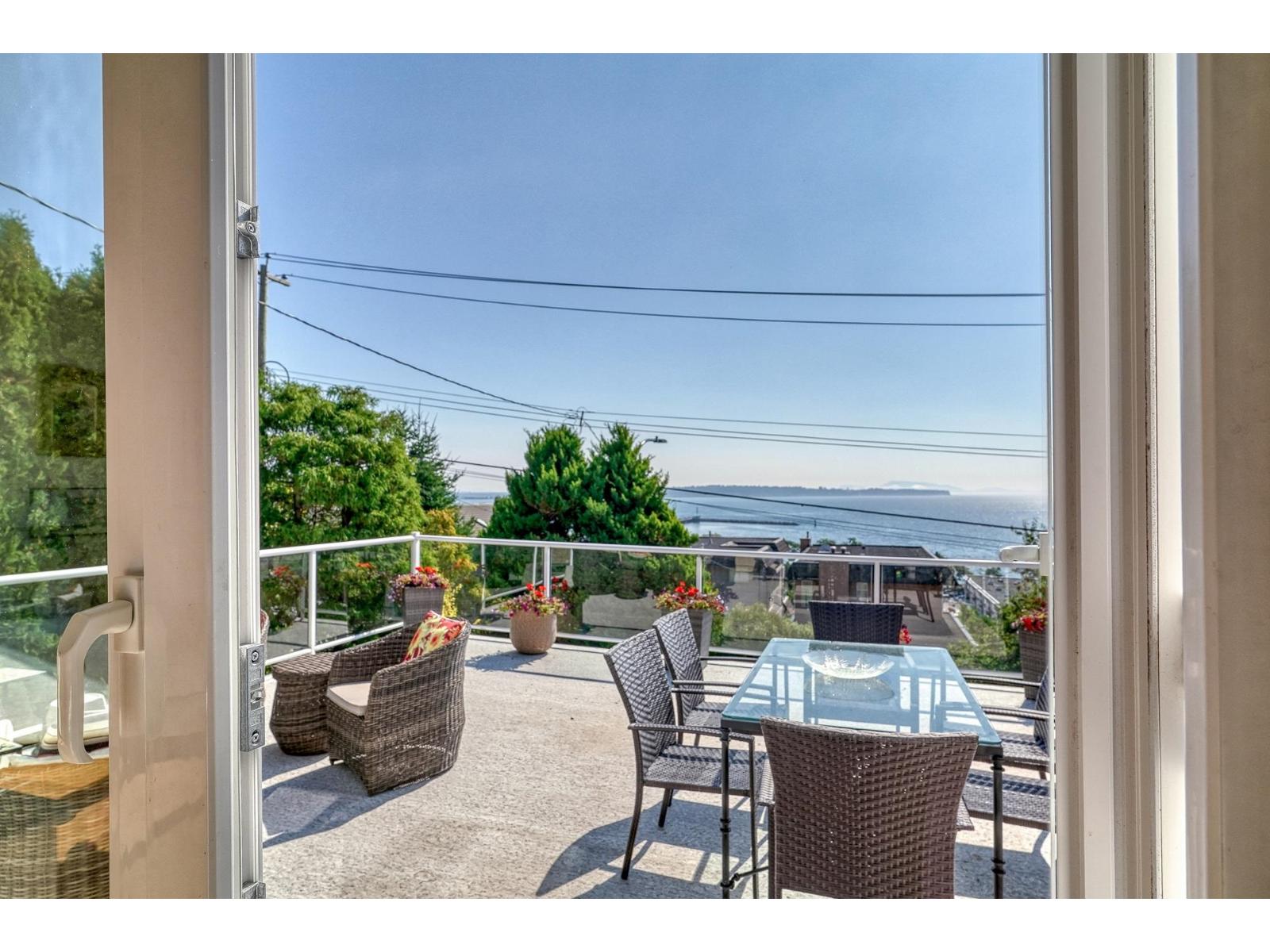 14937 Buena Vista Avenue, White Rock, British Columbia  V4B 1X5 - Photo 11 - R3048386