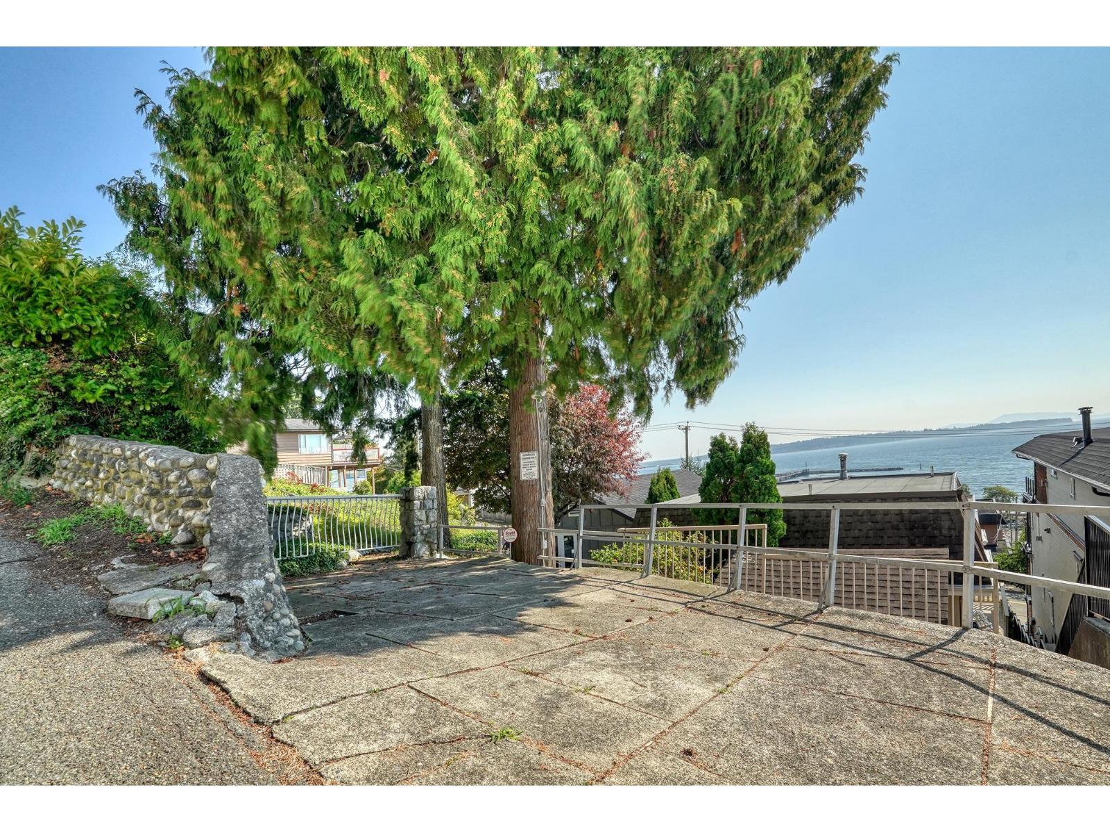 14937 Buena Vista Avenue, White Rock, British Columbia  V4B 1X5 - Photo 34 - R3048386