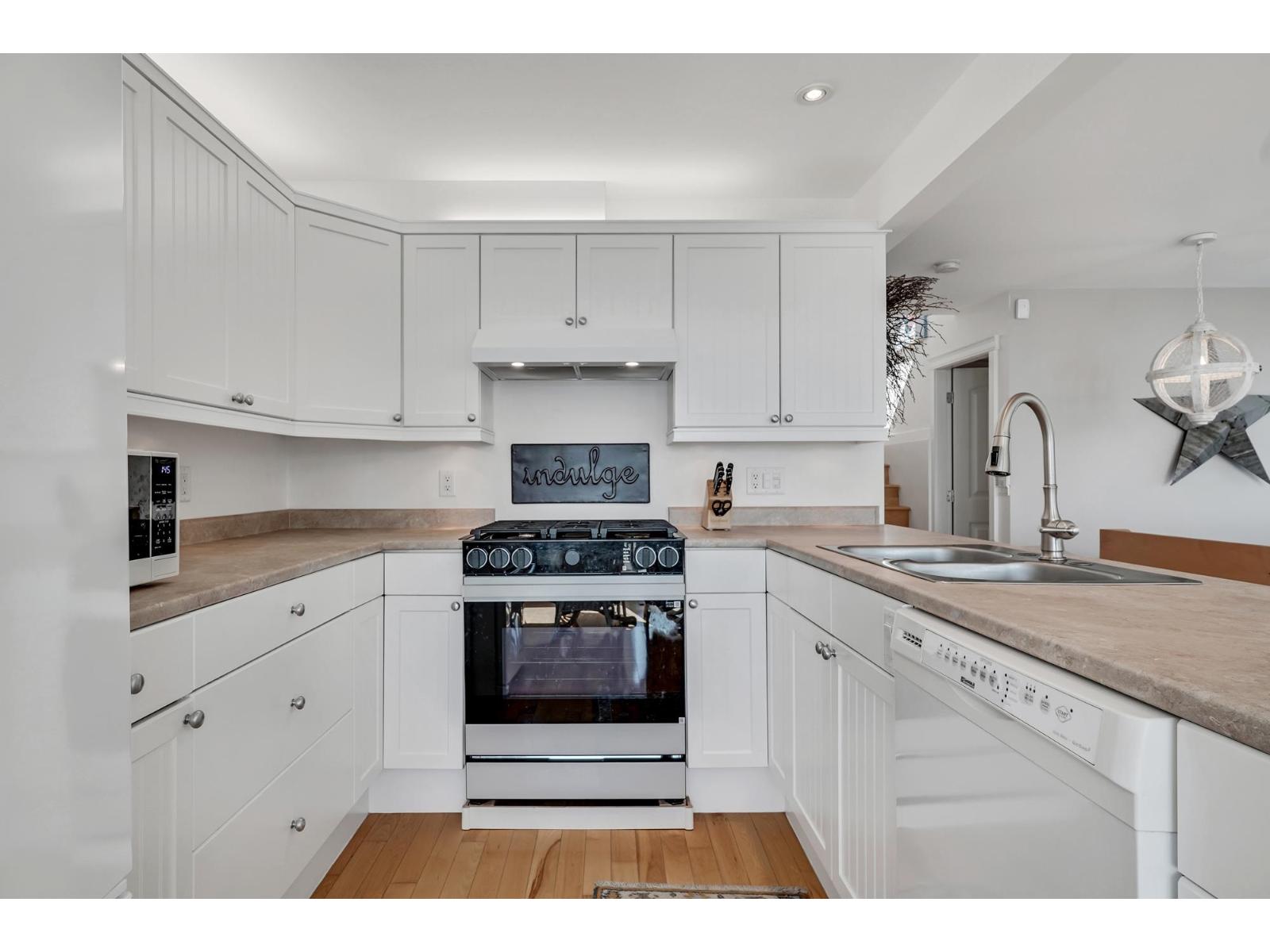 14937 Buena Vista Avenue, White Rock, British Columbia  V4B 1X5 - Photo 6 - R3048386