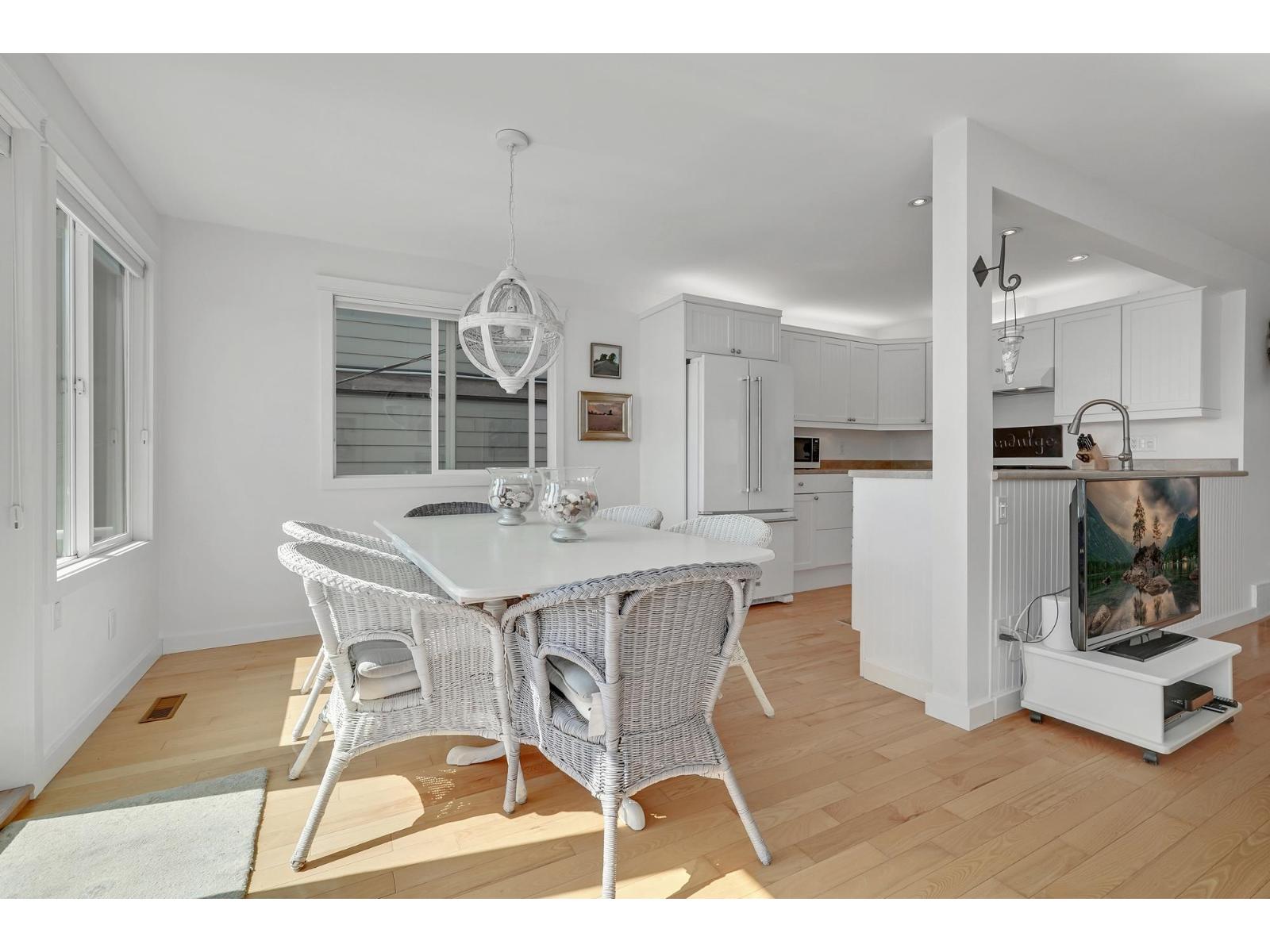 14937 Buena Vista Avenue, White Rock, British Columbia  V4B 1X5 - Photo 9 - R3048386