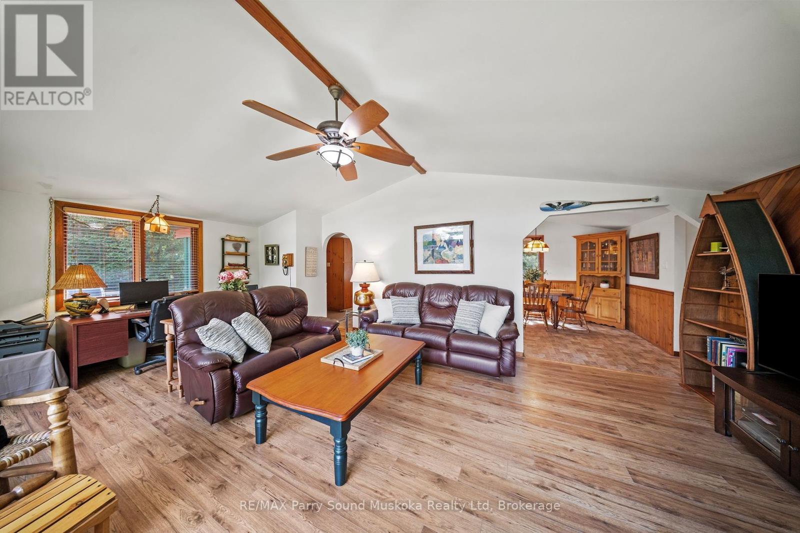 23 Brown's Lake Road, Seguin, Ontario  P2A 2W8 - Photo 10 - X12406947