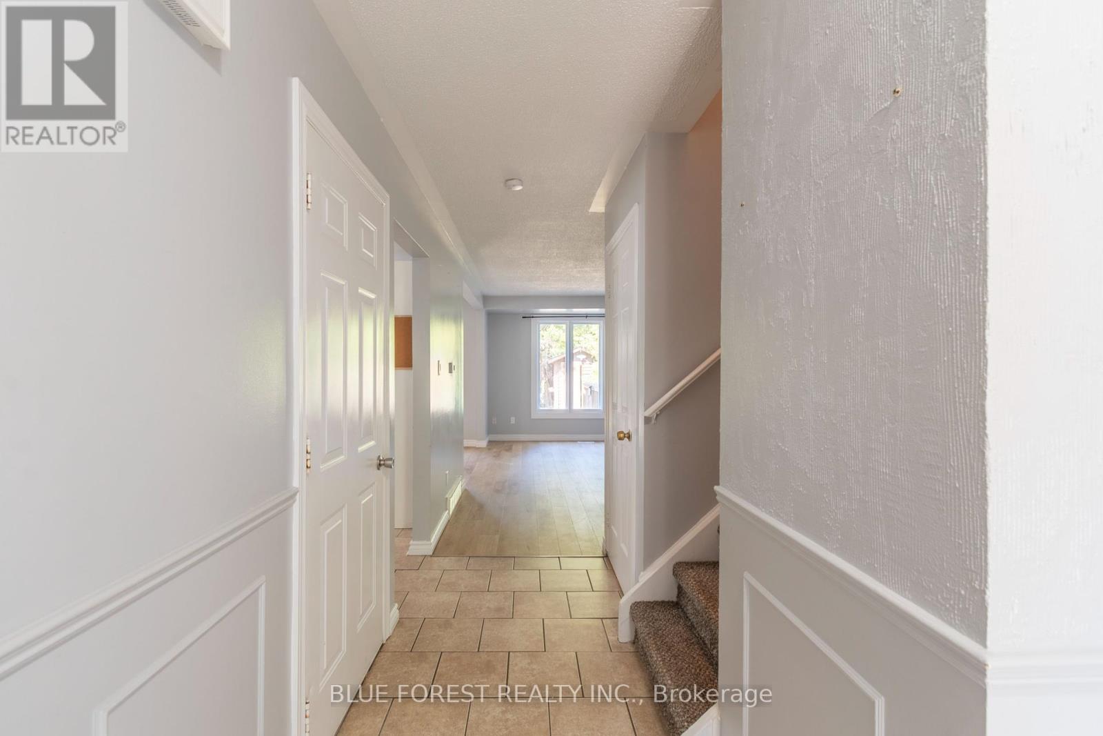 26 Acton Crescent, London South, Ontario  N6E 1W5 - Photo 4 - X12406909