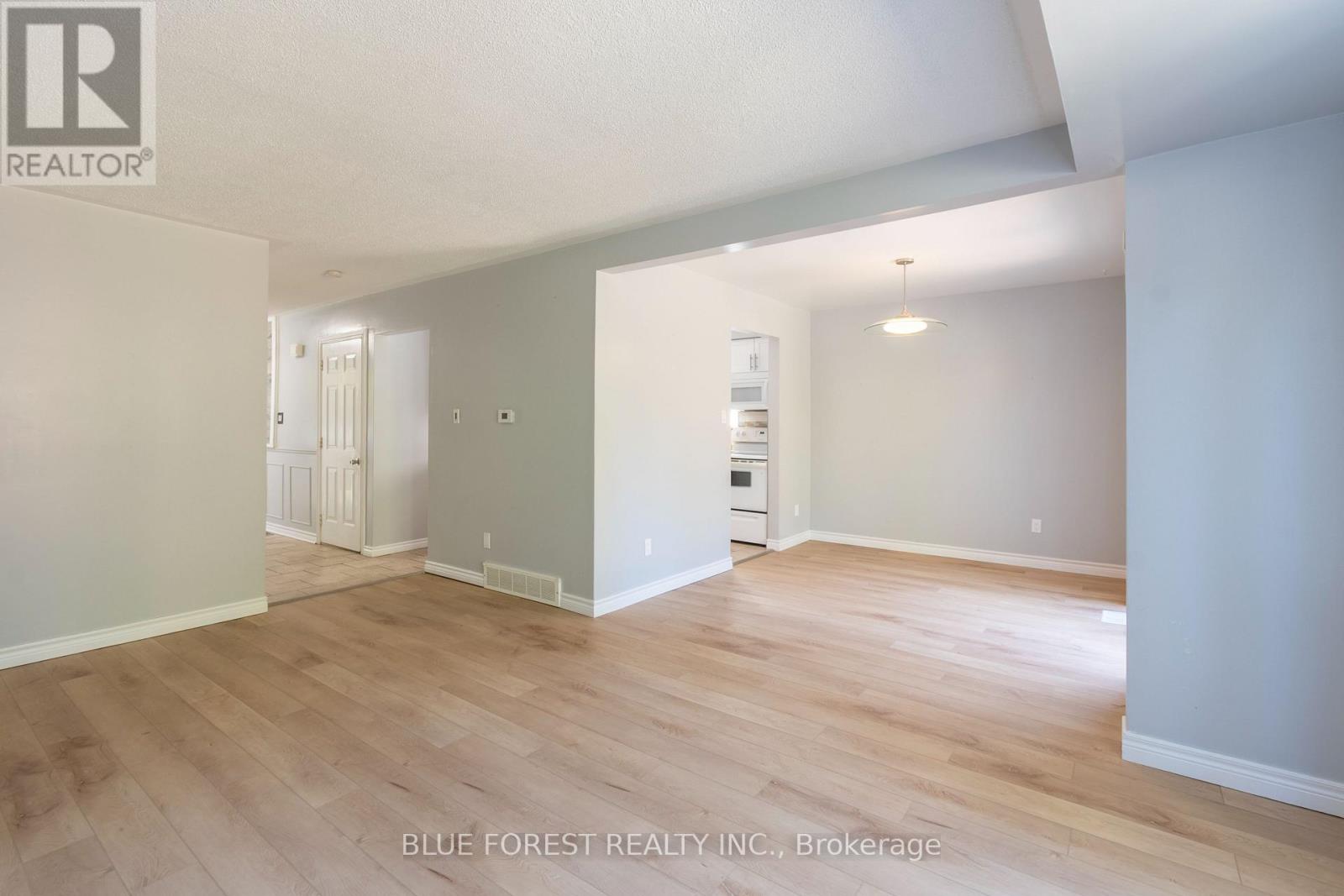 26 Acton Crescent, London South, Ontario  N6E 1W5 - Photo 8 - X12406909