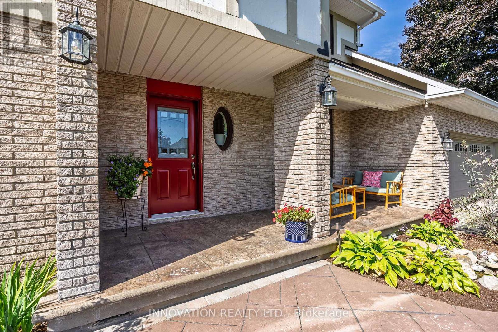 5558 South Island Park Drive, Ottawa, Ontario  K4M 1J2 - Photo 4 - X12406906
