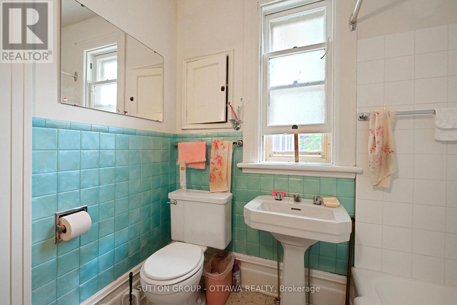 124 Fourth Avenue, Ottawa, Ontario  K1S 2L4 - Photo 34 - X12406973