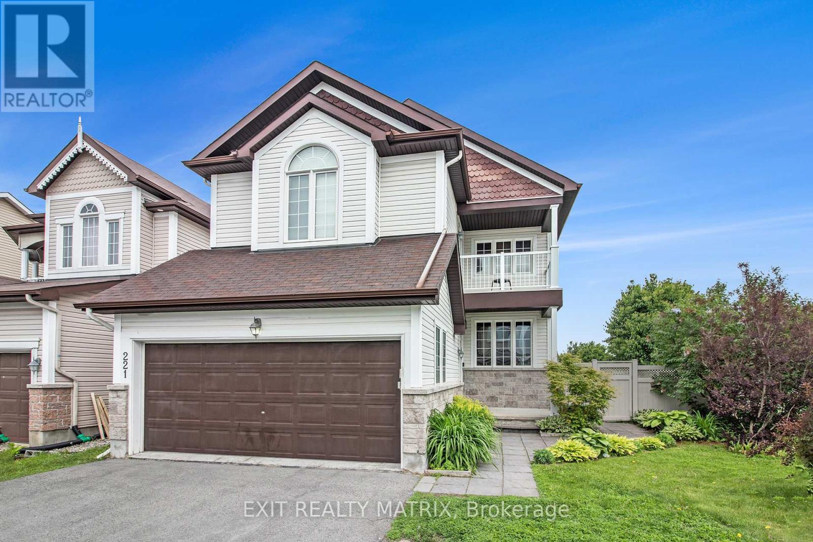 221 Hillpark High Street, Ottawa, Ontario  K1W 0B5 - Photo 1 - X12406996