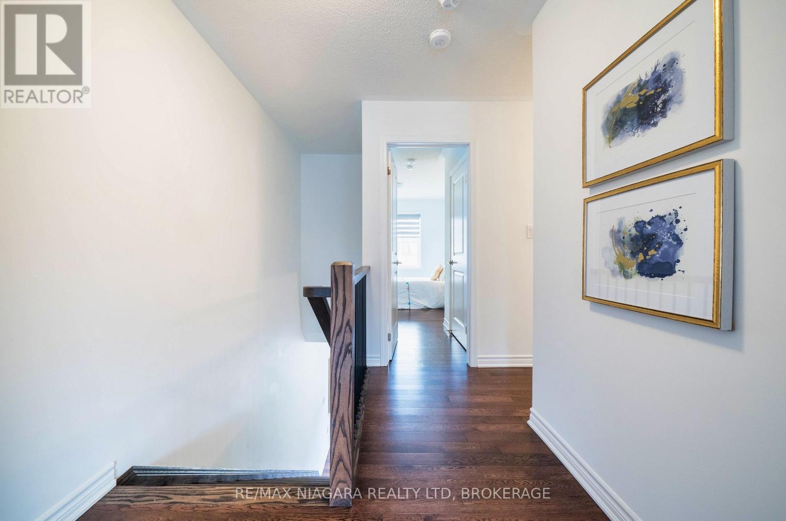 1369 Kobzar Drive, Oakville, Ontario  L6M 5P2 - Photo 30 - W12406980