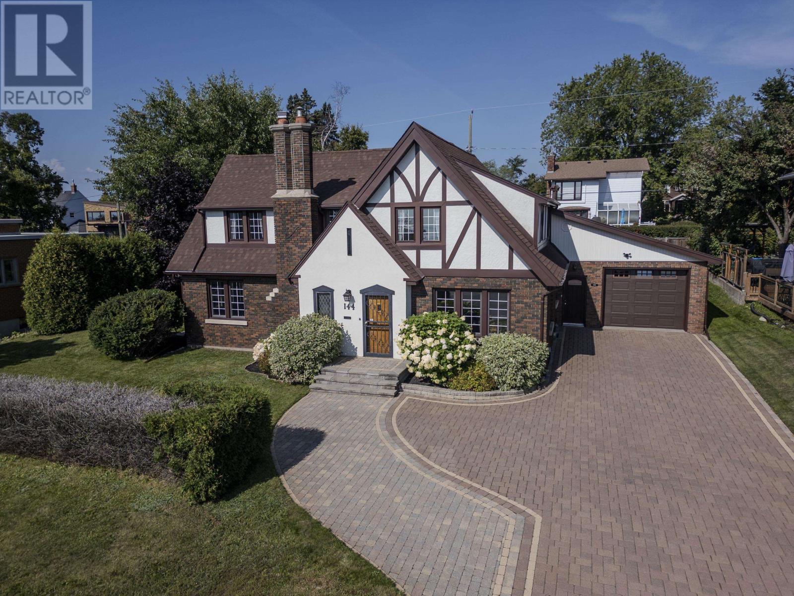 144 High ST S, thunder bay, Ontario