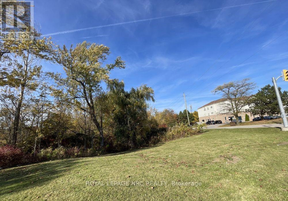 195 Hwy 20 Highway E, Pelham, Ontario  L0S 1E6 - Photo 4 - X12406956