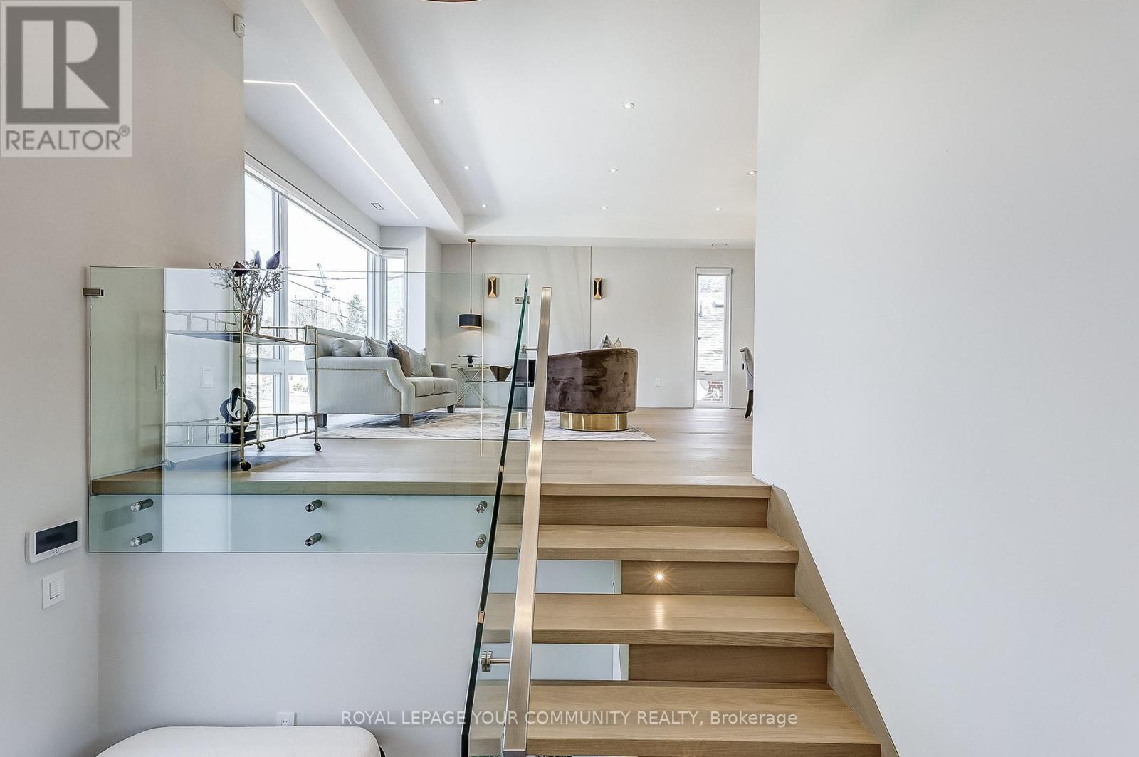 131 Poyntz Avenue, Toronto, Ontario  M2N 1J3 - Photo 5 - C12406793