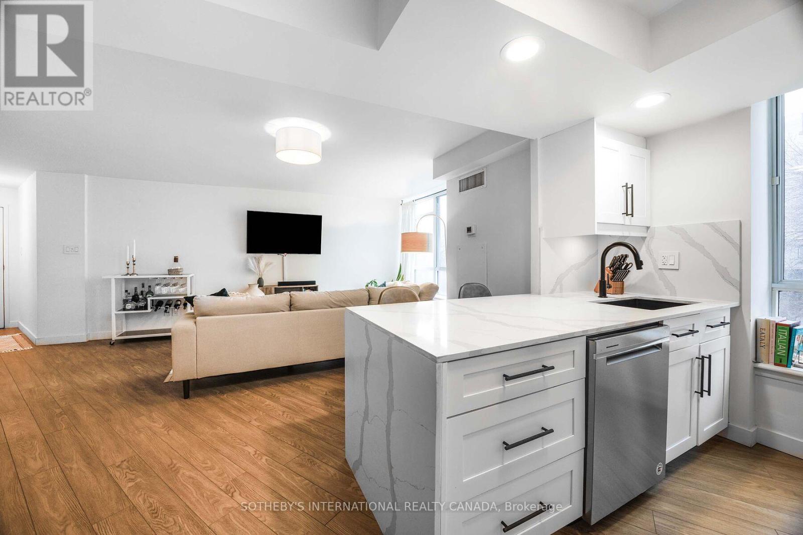 213 - 801 King Street W, Toronto, Ontario  M5V 3C9 - Photo 6 - C12406817