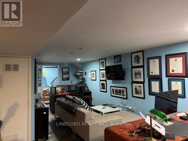Lower Rear Office - 687 Mt Pleasant Road, Toronto, Ontario  M4S 2N2 - Photo 5 - C12406820