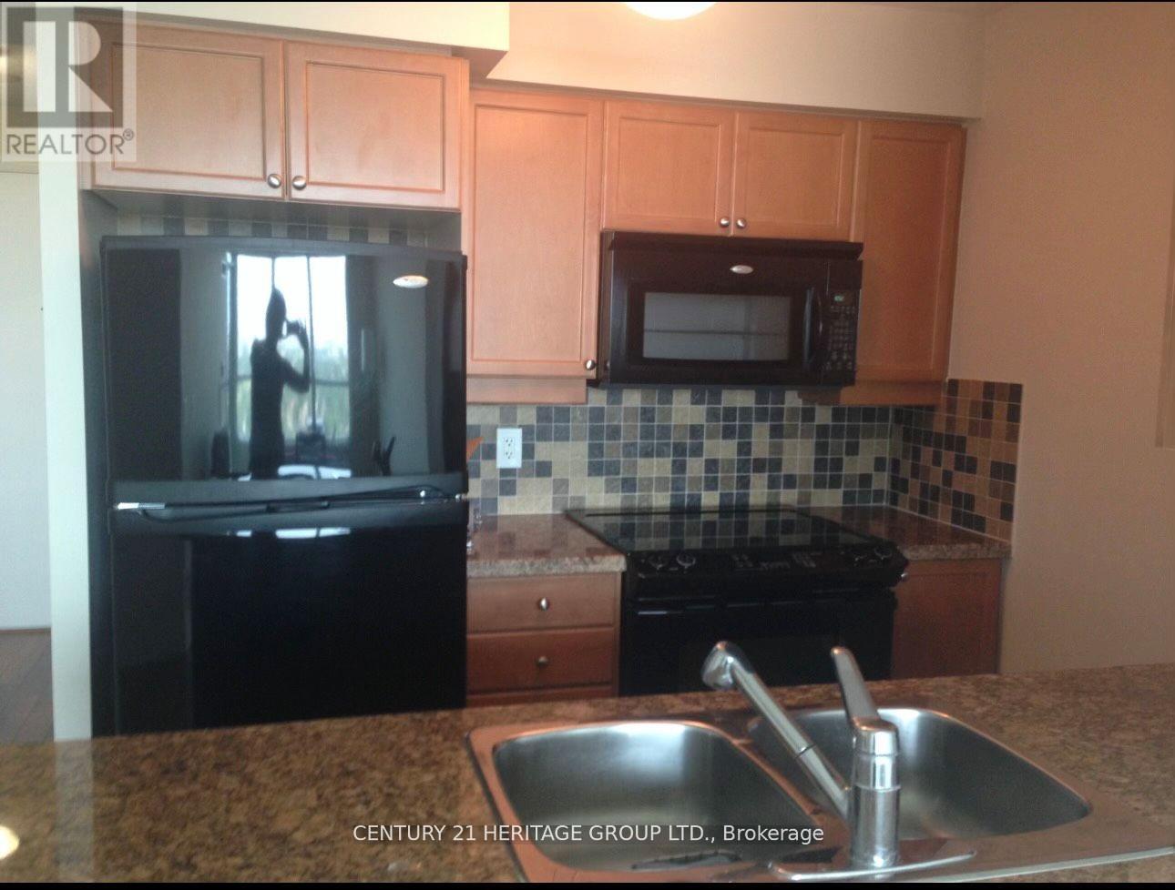 2416 - 25 Greenview Avenue, Toronto, Ontario  M2M 0A5 - Photo 8 - C12406846