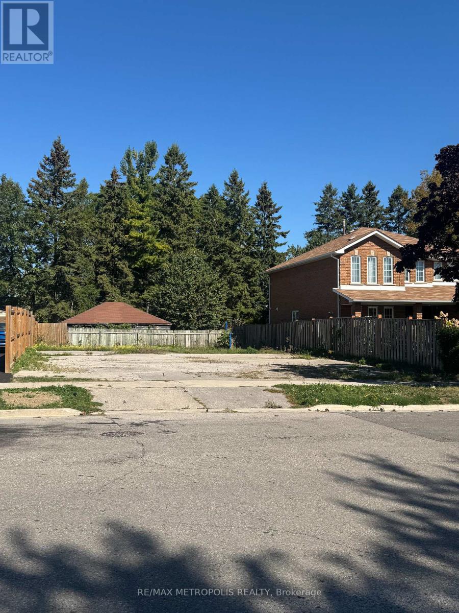 24 Doric Street, Ajax, Ontario  L1S 7H5 - Photo 8 - E12391468