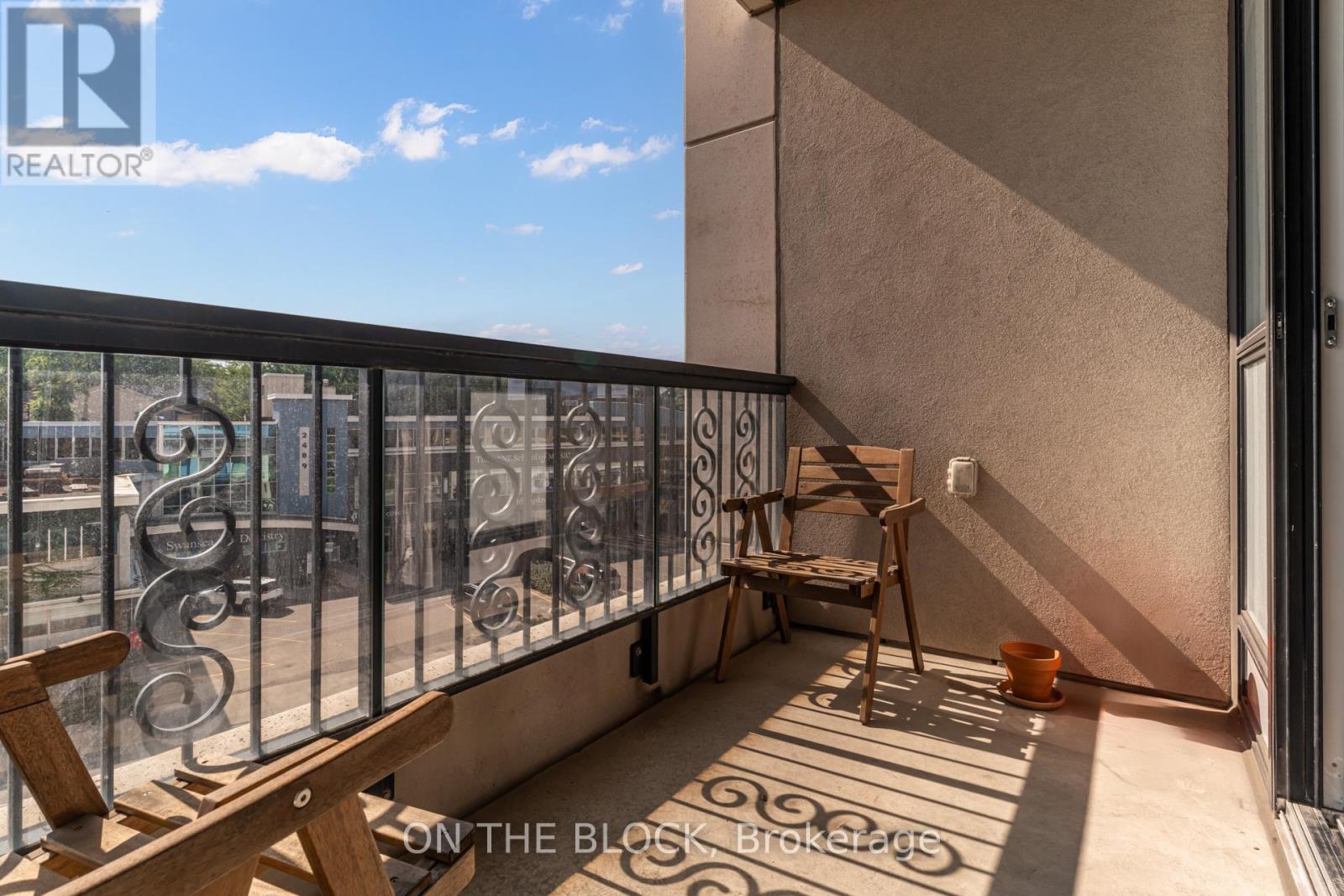 420 - 1 Old Mill Drive, Toronto, Ontario  M6S 0A1 - Photo 12 - W12397313