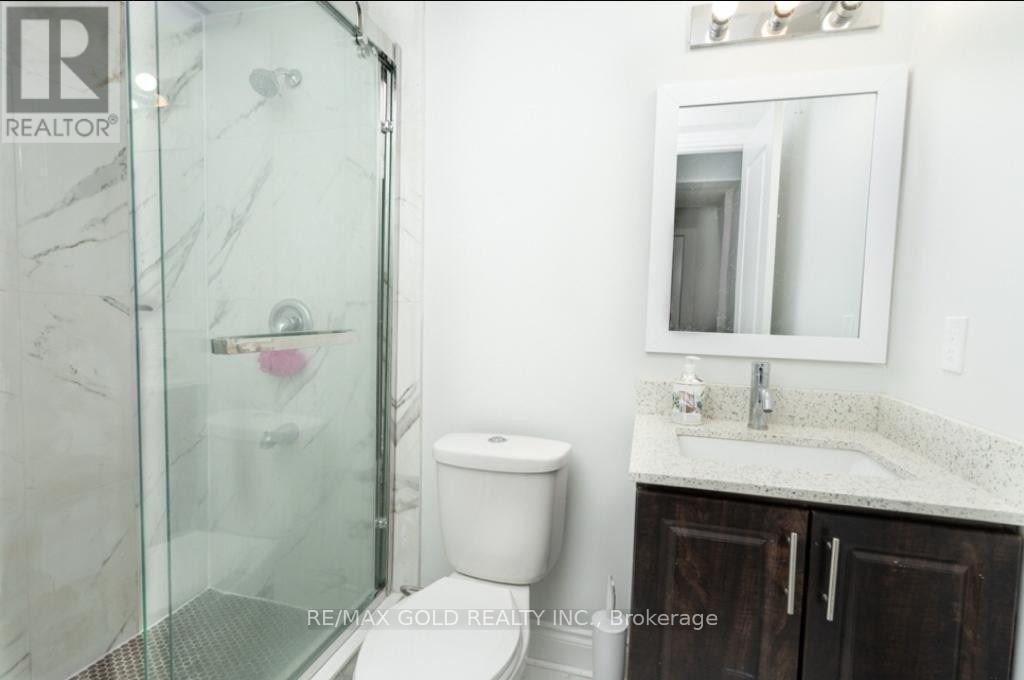 65 Cedarwood Crescent S, Brampton, Ontario  L6X 4J9 - Photo 25 - W12401112