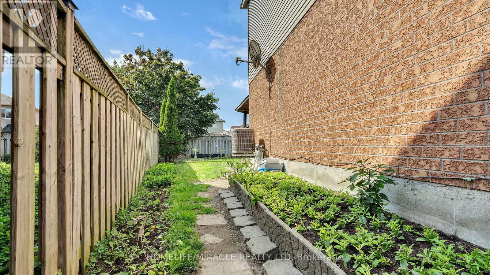 40 Landerville Lane, Clarington, Ontario  L1C 4W8 - Photo 47 - E12406857