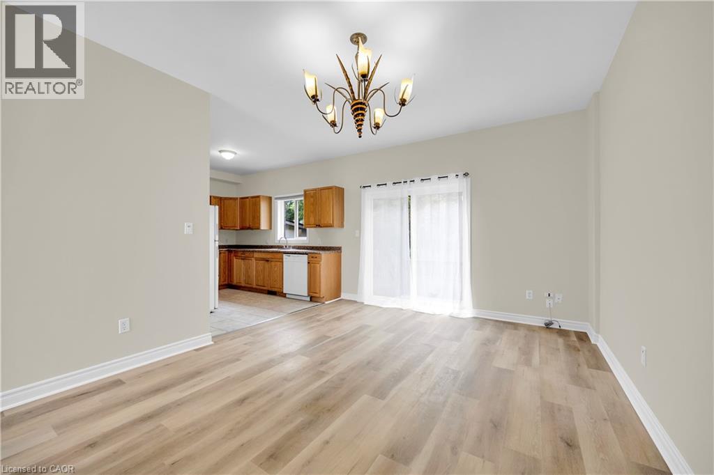 27a Walnut Street, St. Catharines, Ontario  L2T 1H6 - Photo 8 - 40735344