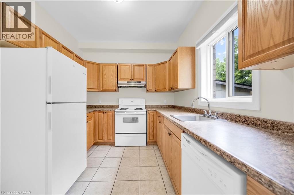27a Walnut Street, St. Catharines, Ontario  L2T 1H6 - Photo 10 - 40735344