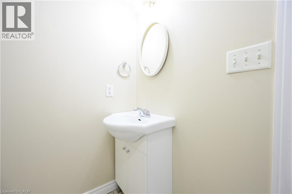 27a Walnut Street, St. Catharines, Ontario  L2T 1H6 - Photo 33 - 40735344