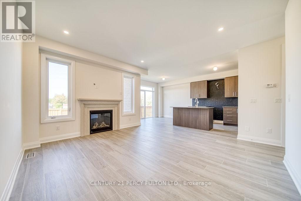 1350 Davis Loop, Innisfil (Lefroy), Ontario  L0L 1W0 - Photo 6 - N12406652