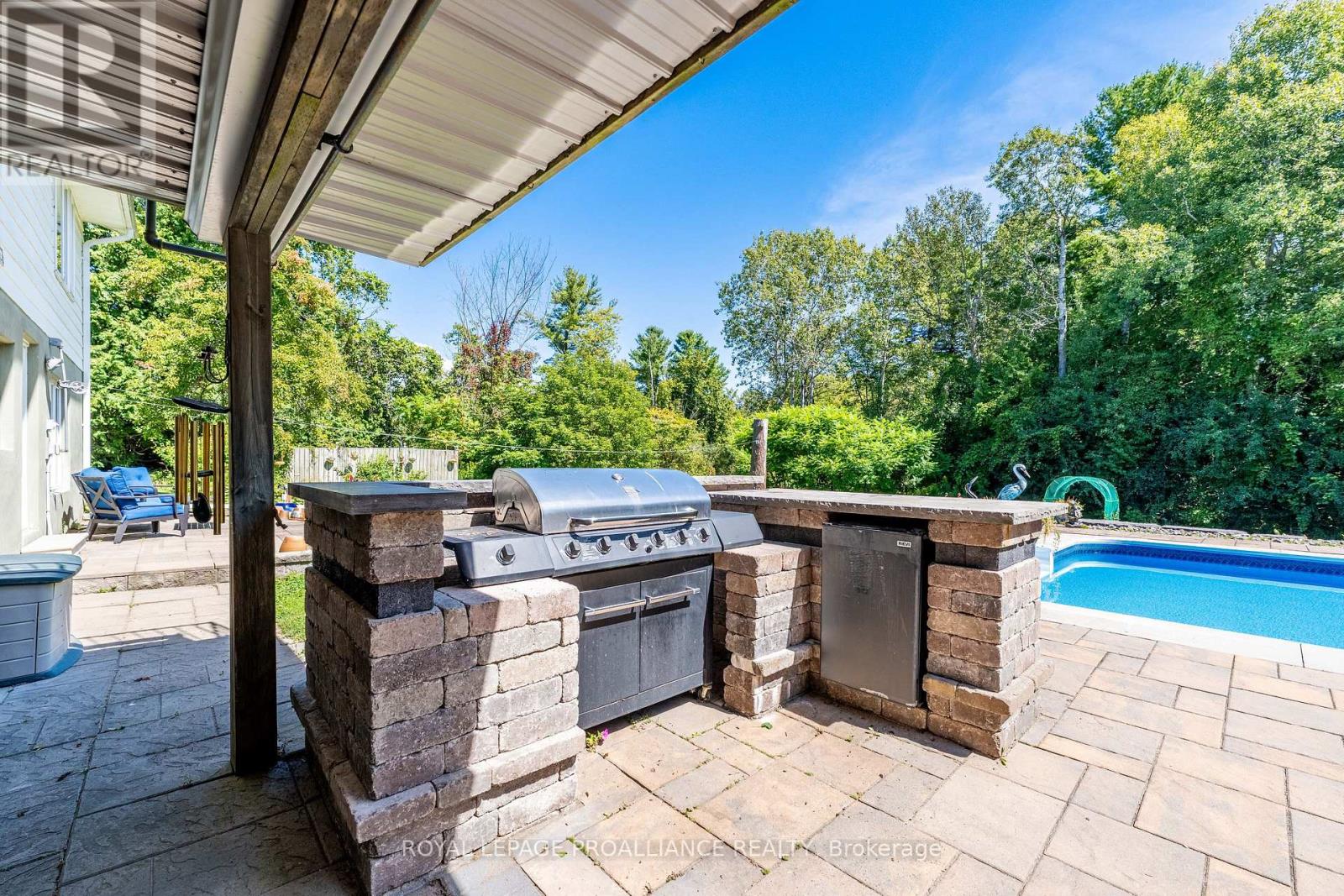 2331 Division Street N, Cobourg, Ontario K9A 0T9 - Photo 12 - X12406998