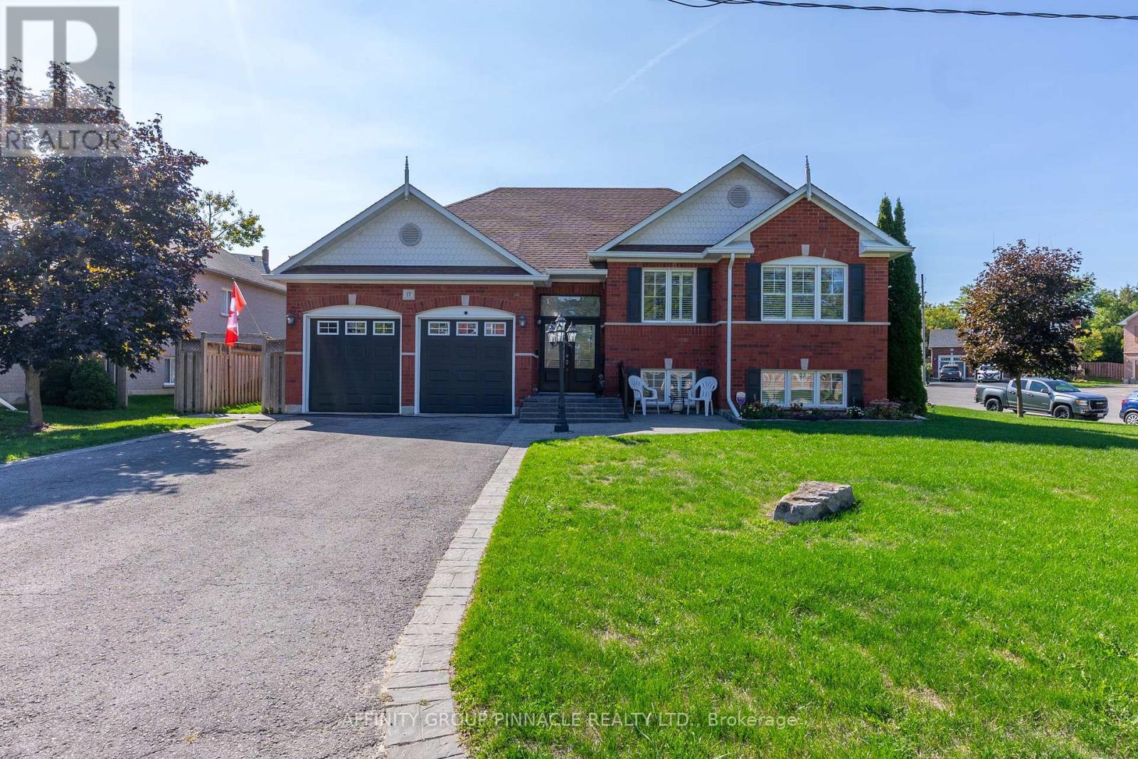 17 Wood Court, Kawartha Lakes, Ontario  K9V 6J4 - Photo 2 - X12407027