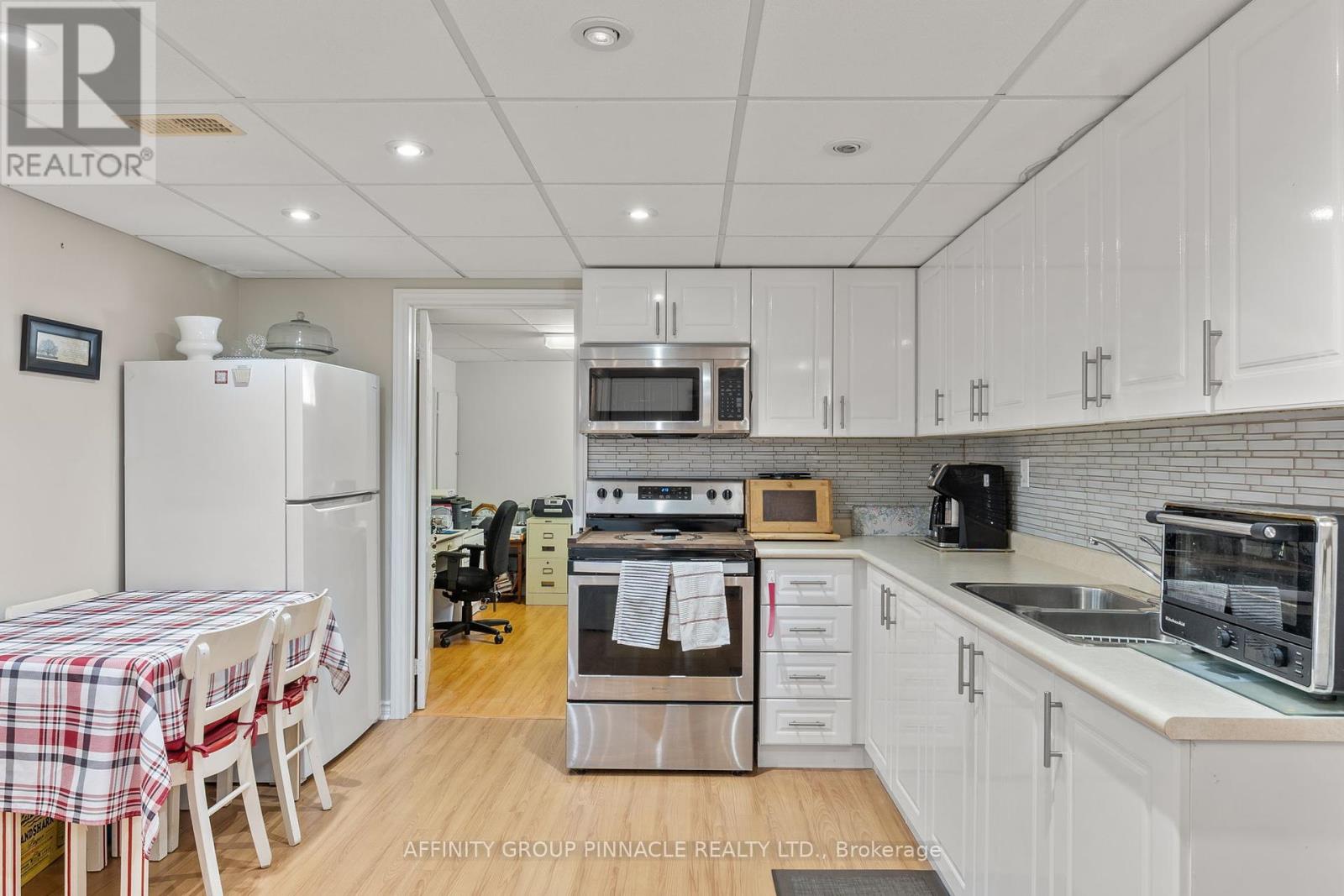 17 Wood Court, Kawartha Lakes, Ontario  K9V 6J4 - Photo 26 - X12407027