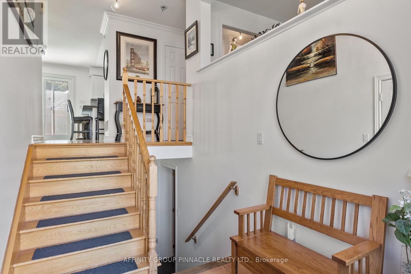 17 Wood Court, Kawartha Lakes, Ontario  K9V 6J4 - Photo 5 - X12407027