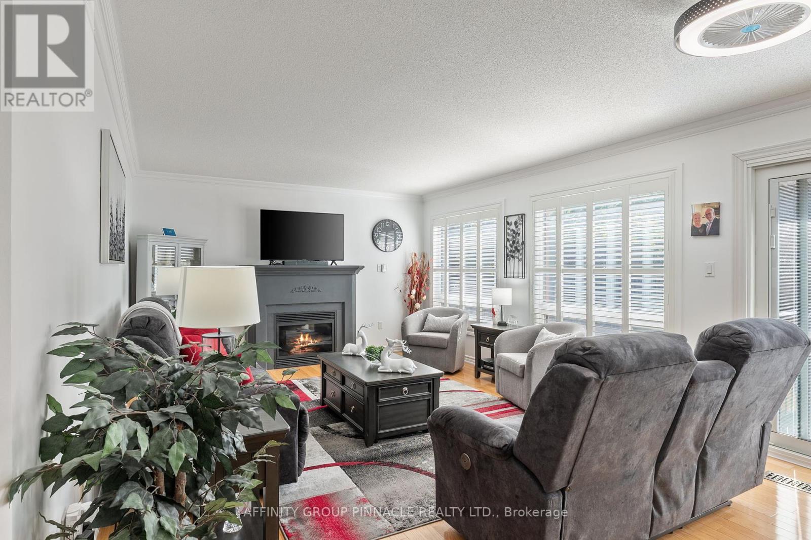 17 Wood Court, Kawartha Lakes, Ontario  K9V 6J4 - Photo 7 - X12407027