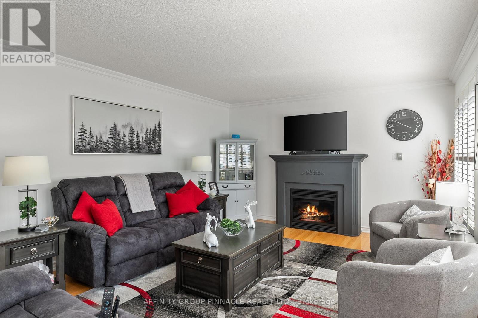 17 Wood Court, Kawartha Lakes, Ontario  K9V 6J4 - Photo 8 - X12407027