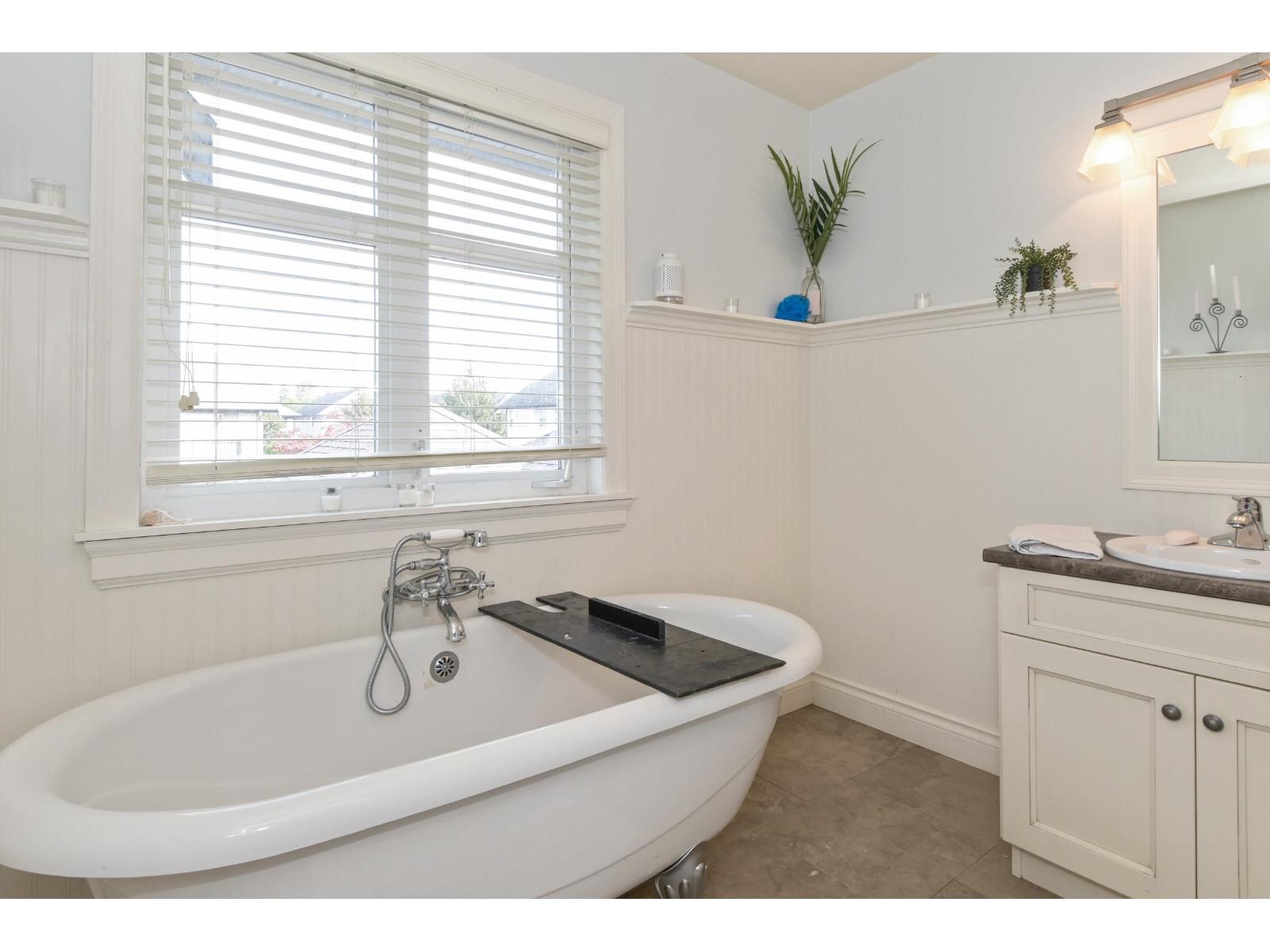 19089 68b Avenue, Surrey, British Columbia  V4N 5P5 - Photo 19 - R3047536