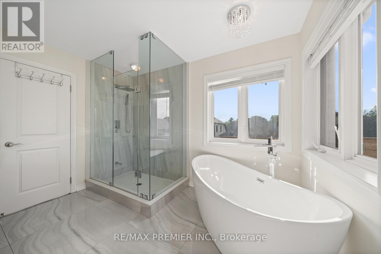 30 Bannockburn Drive, Vaughan, Ontario  L4H 4P8 - Photo 25 - N12406833