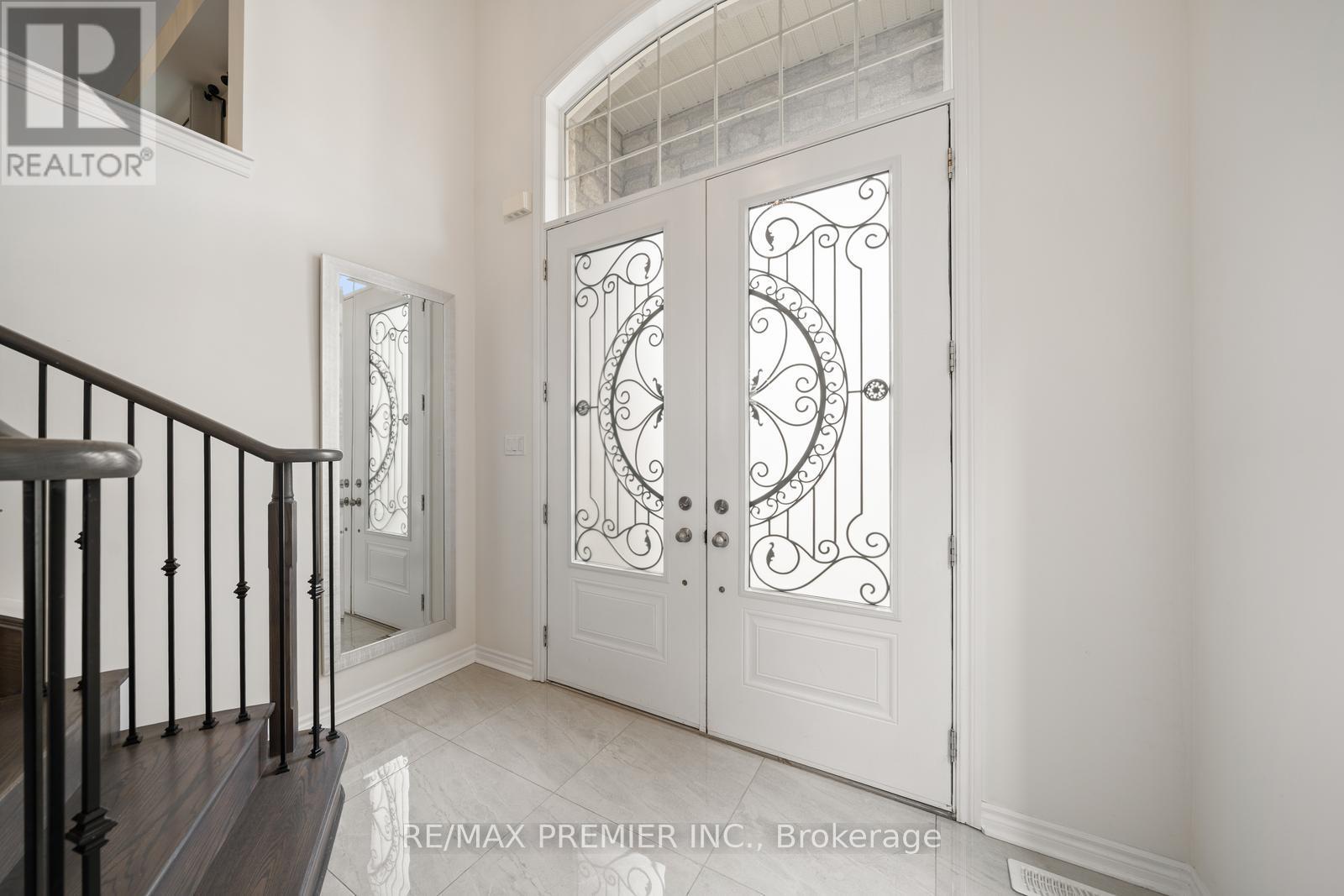 30 Bannockburn Drive, Vaughan, Ontario  L4H 4P8 - Photo 4 - N12406833