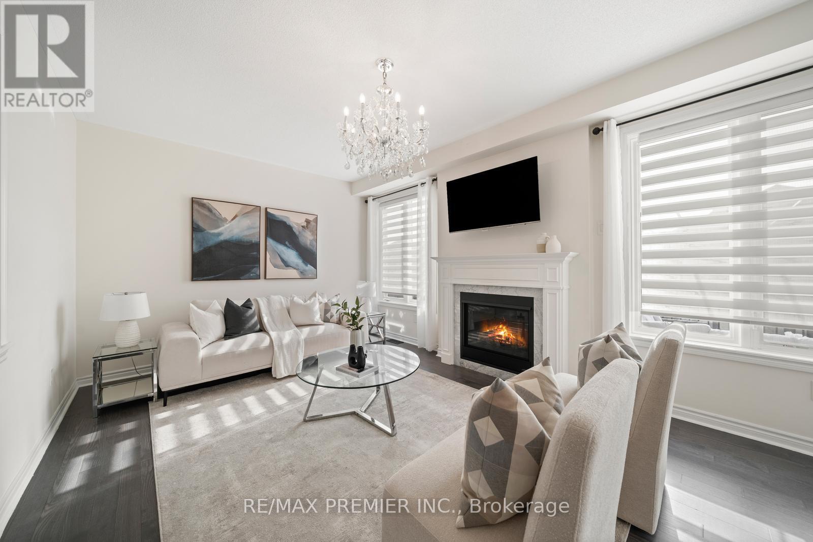 30 Bannockburn Drive, Vaughan, Ontario  L4H 4P8 - Photo 8 - N12406833