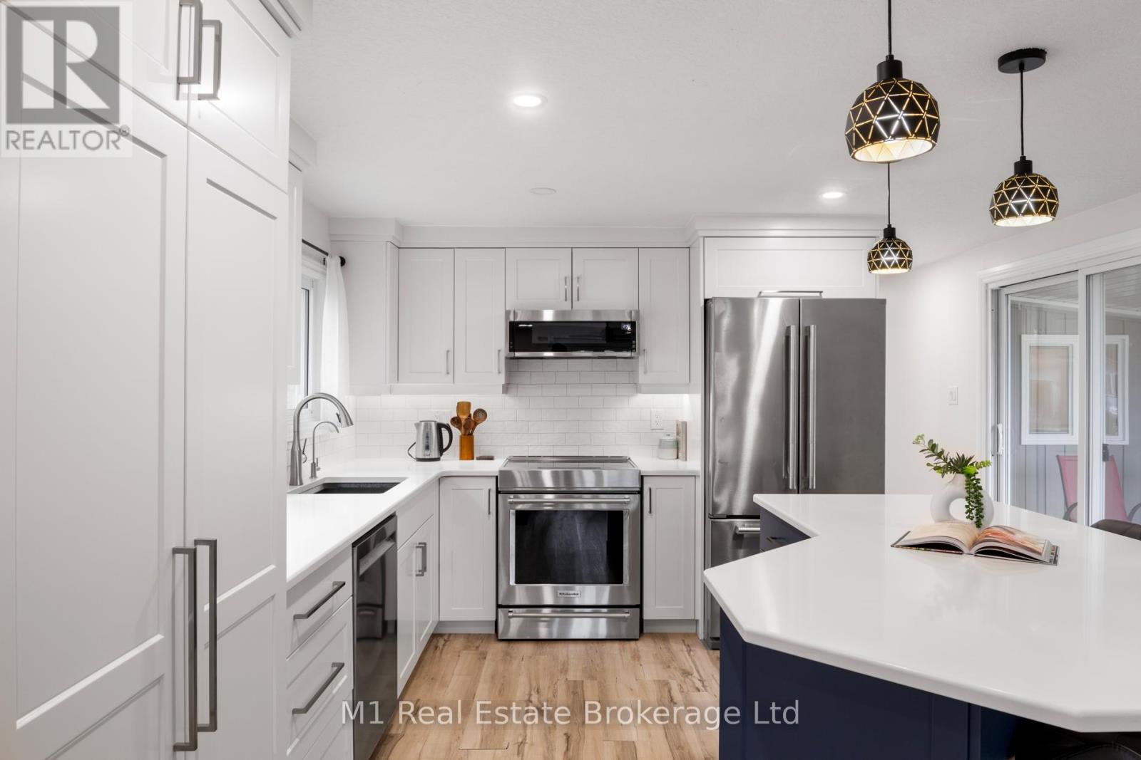 58 2nd Avenue, Wellington North, Ontario  N0G 2K0 - Photo 12 - X12406970